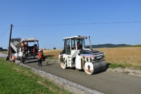 Kozakowice, ul. Biała, w trakcie remontu