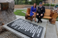 Odsłonięcie tablicy i ławeczki jubileuszowej