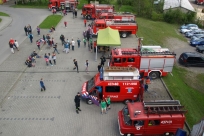 Widok na miejsce imprezy z podnośnika strażackiego