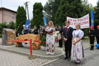 Odsłonięcie kamienia i ławeczki jubileuszowej oraz złożenie kapsuły czasu