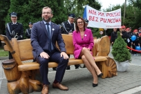 Odsłonięcie kamienia i ławeczki jubileuszowej oraz złożenie kapsuły czasu