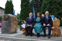 Odsłonięcie kamienia i ławeczki jubileuszowej oraz złożenie kapsuły czasu