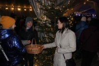 Rozświetlenie choinki i wspólne kolędowanie w Goleszowie