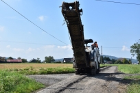 Kozakowice, ul. Biała, w trakcie remontu