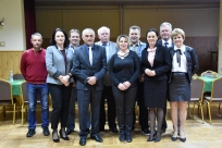 Wójt Sylwia Cieślar, przewodniczący rady Karol Lipowczan, radni Renata Hanus i Ryszard Florczykiewicz, sołtys Andrzej Ernst i przedstawiciele rady sołeckiej