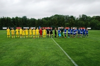 Rozgrywki dziewcząt na stadionie LKS Tempo Puńców, fot. J. Brol