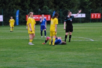 Rozgrywki dziewcząt na stadionie LKS Tempo Puńców, fot. J. Brol