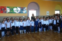 Śpiewanie hymnu w Dzięgielowie