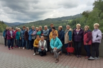 Seniorzy nad zaporą w Wiśle Czarnem