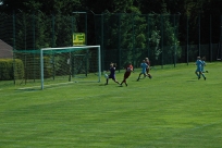 Rozgrywki dziewcząt na stadionie LKS Tempo Puńców, fot. J. Brol