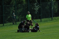 Rozgrywki dziewcząt na stadionie LKS Tempo Puńców, fot. J. Brol