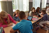 Lekcja informatyki z wykorzystaniem nowego sprzętu komputerowego