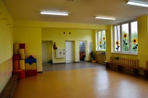 Przedszkole w Puńcowie, korytarz po remoncie