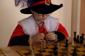 Muszkieter przy szachownicy