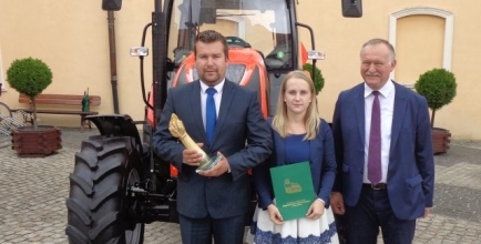 Państwo Sikorowie z dyrektorem ŚODR w Częstochowie Markiem Dziubą, fot. z archiwum Państwa Sikorów