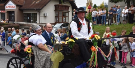 Gospodarze dożynek - Państwo Krużołkowie, fot. T. Lenkiewicz