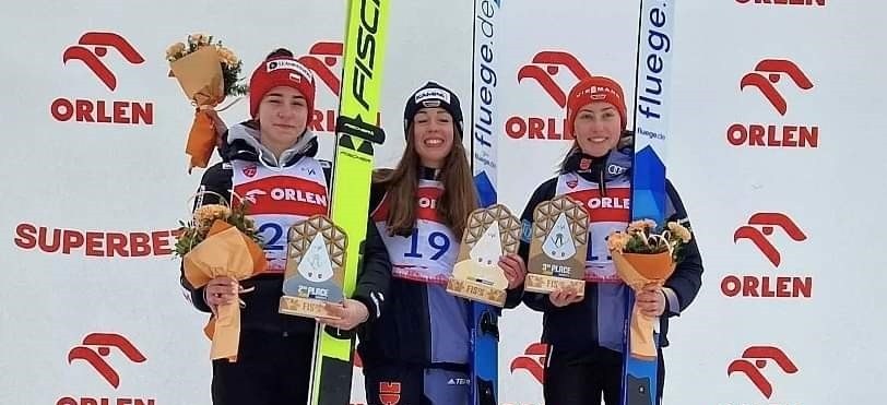 Nicole Konderlna na 2. miejscu zawodów FIS Cup w Szczyrku, fot. pzn.pl