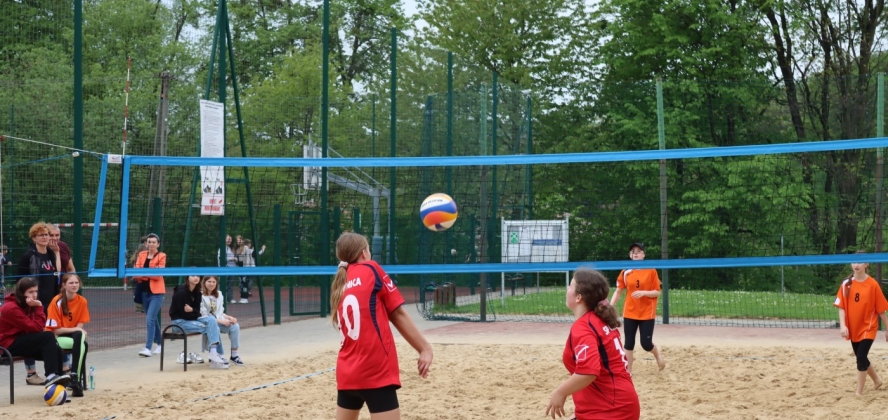 Turniej siatkówki plażowej