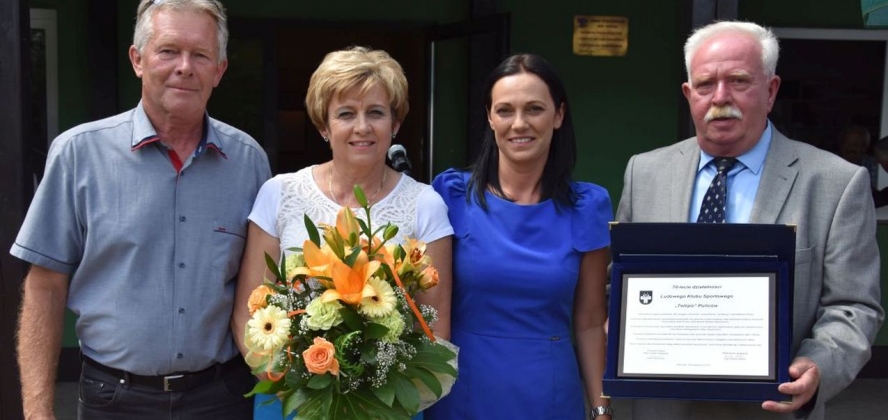 Przewodniczący Karol Lipowczan, Renata Hanus, wójt Sylwia Cieślar, prezes Andrzej Lacel, fot. T. Lenkiewicz